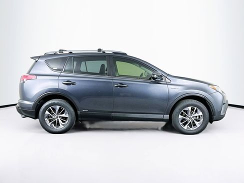 Used 2017 Toyota RAV4 XLE image 10