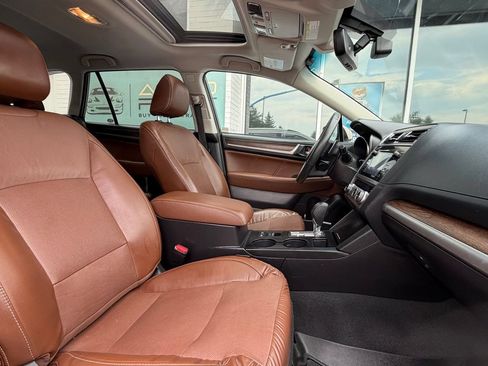 Used 2017 Subaru Outback 3.6R Touring AWD/4WD image 15