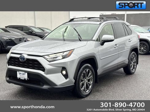 Used 2023 Toyota RAV4 XLE Premium image 1