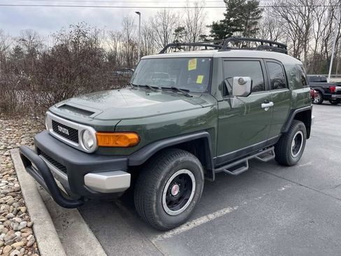 Used 2014 Toyota FJ Cruiser 4WD w/ Upgrade Package image 1