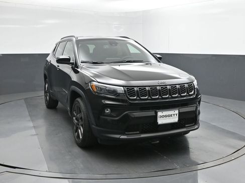 New 2026 Jeep Compass Latitude AWD/4WD image 22