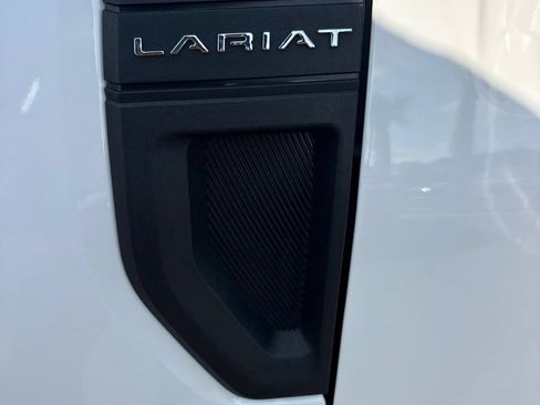 Used 2025 Ford Maverick Lariat AWD/4WD image 14