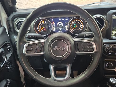 Used 2023 Jeep Gladiator Overland image 21