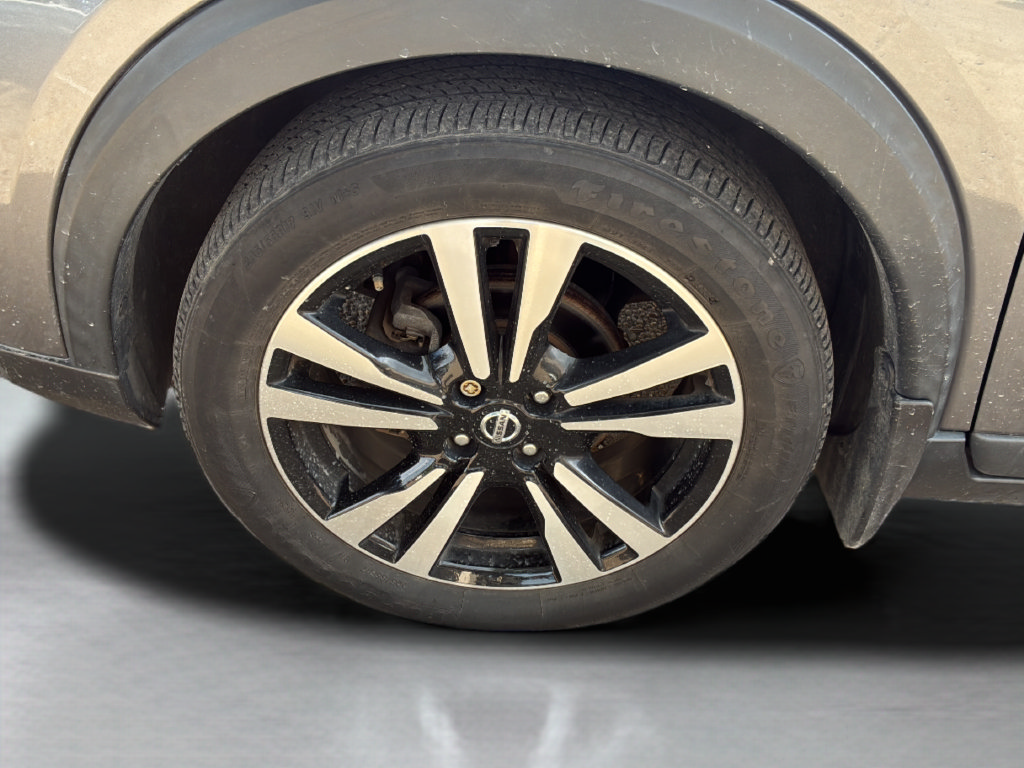 Used 2020 Nissan Kicks SR FWD image 36