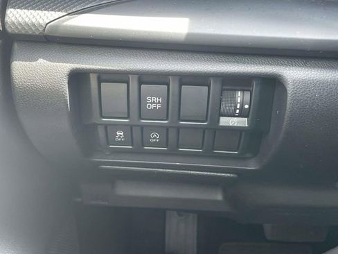 Used 2024 Subaru Forester AWD/4WD image 27