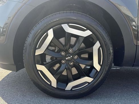 Certified 2023 Kia Telluride S w/ S Sunroof Package AWD/4WD image 9