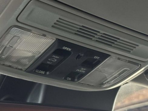 Certified 2022 Honda Pilot Special Edition image 10