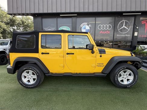 Used 2015 Jeep Wrangler Unlimited Sport w/ Quick Order Package 24S AWD/4WD image 8
