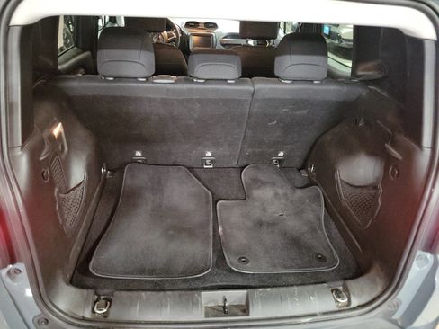 Used 2018 Jeep Renegade Latitude image 8