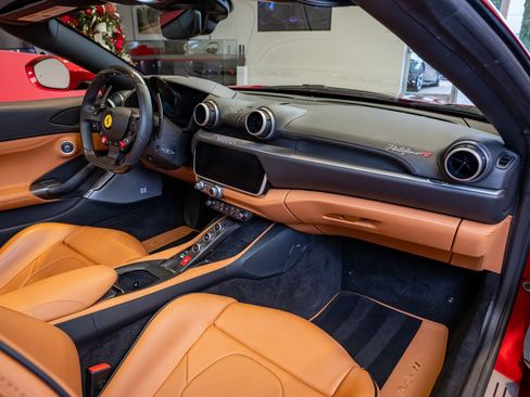 Used 2022 Ferrari Portofino M image 19