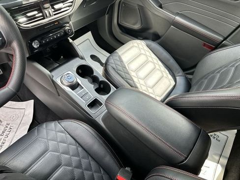 Used 2024 Ford Escape ST-Line Elite w/ Premium Technology Package AWD/4WD image 24