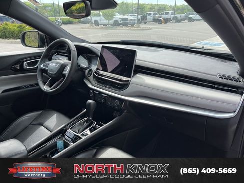 Used 2025 Jeep Compass Limited AWD/4WD image 28