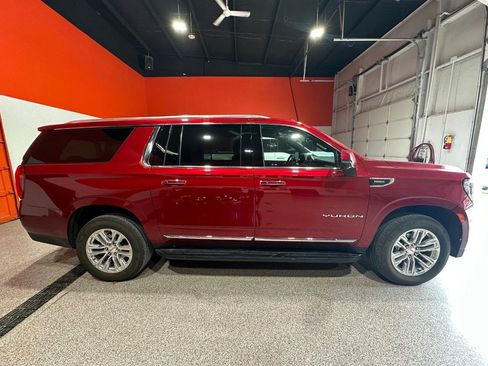 Used 2023 GMC Yukon XL SLT w/ SLT Premium Package AWD/4WD image 2
