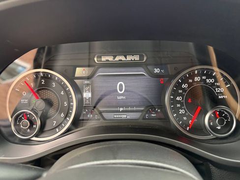 New 2026 RAM 1500 Express AWD/4WD image 9