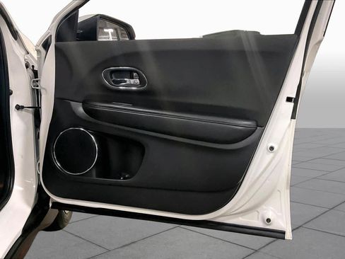Used 2022 Honda HR-V EX image 20