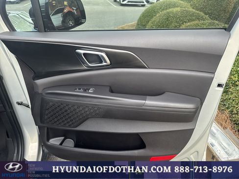 Used 2025 Kia Carnival SX FWD image 15