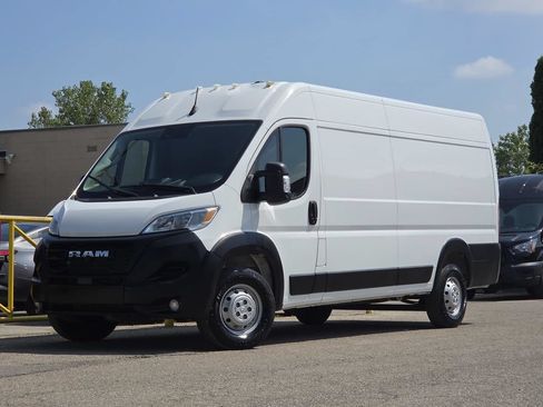 Used 2023 RAM ProMaster 3500 w/ Driver Convenience Group FWD image 2