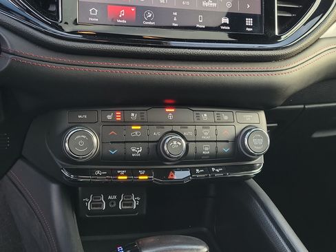 Used 2023 Dodge Durango GT AWD/4WD image 27