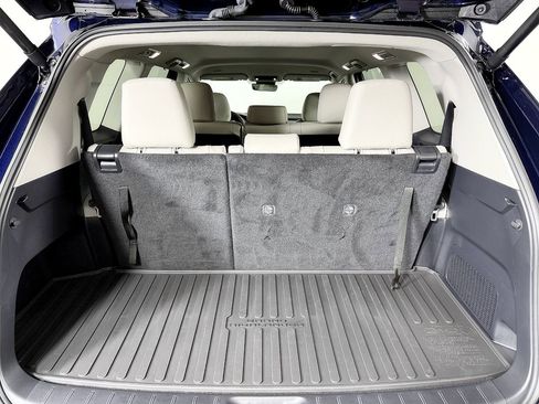 Used 2024 Toyota Grand Highlander AWD image 17