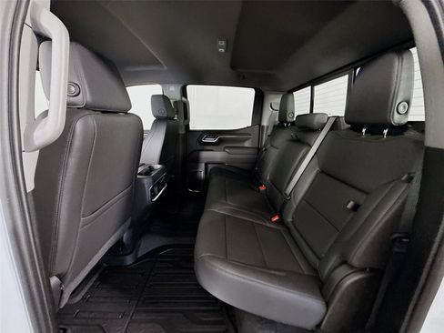 New 2026 GMC Sierra 1500 SLT AWD/4WD image 18