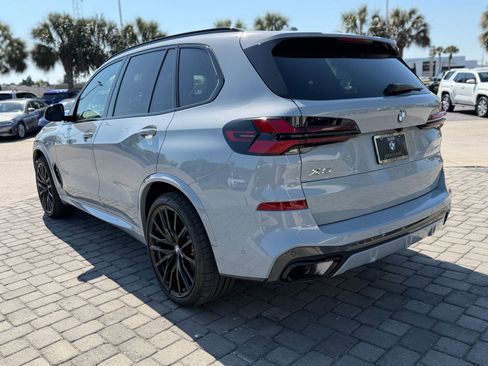 Used 2026 BMW X5 sDrive40i w/ M Sport Package image 10