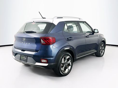 Used 2023 Hyundai Venue Limited w/ Cargo Package FWD image 9
