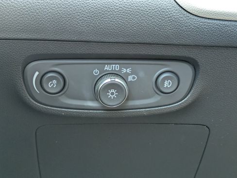 Used 2023 Buick Encore GX Preferred w/ Cold Weather Comfort Package FWD image 19