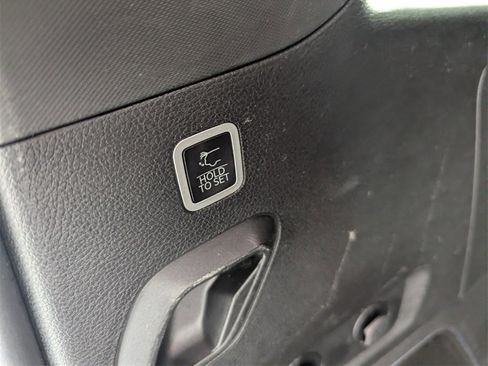 Used 2024 Jeep Wagoneer Series II image 19