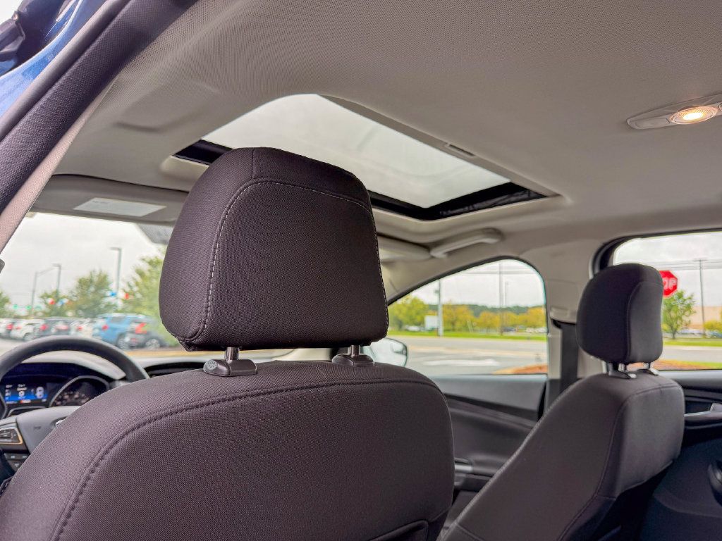 Used 2018 Ford Focus SEL FWD image 15
