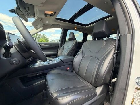 Certified 2025 INFINITI QX60 Luxe AWD/4WD image 18