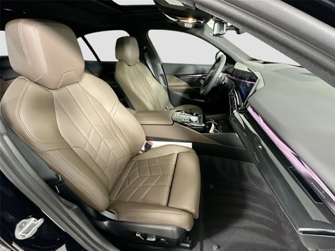 New 2026 BMW 530i xDrive w/ M Sport Package AWD/4WD image 58