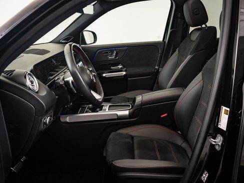 Used 2024 Mercedes-Benz GLB 250 4MATIC image 20