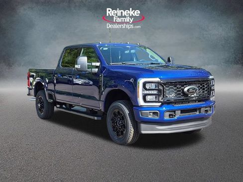 New 2026 Ford F250 XLT w/ XLT Premium Package AWD/4WD image 3