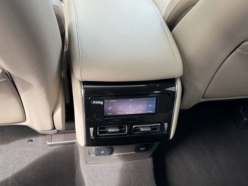 Used 2022 Lincoln Aviator Reserve w/ Equipment Group 201A AWD/4WD image 28