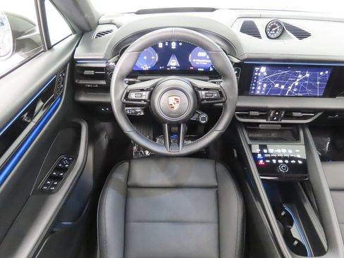 Certified 2025 Porsche Macan 4 Electric AWD/4WD image 16