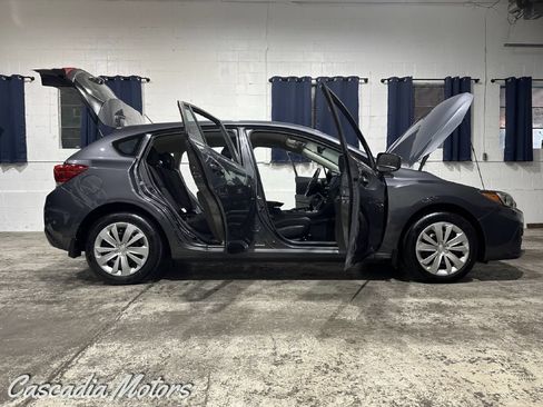 Used 2018 Subaru Impreza 2.0i AWD/4WD image 38
