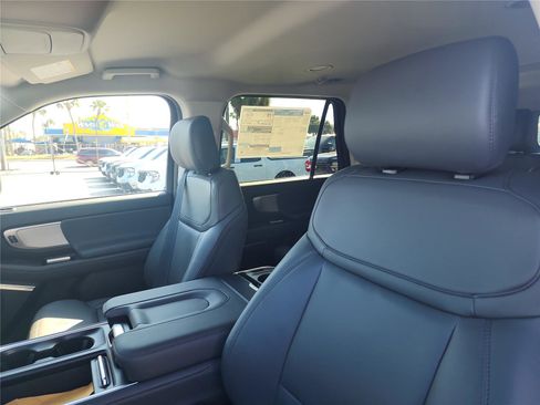 New 2026 Ford Expedition Max Active image 14