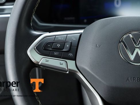 Used 2022 Volkswagen Tiguan SE w/ Panoramic Sunroof Package AWD/4WD image 21
