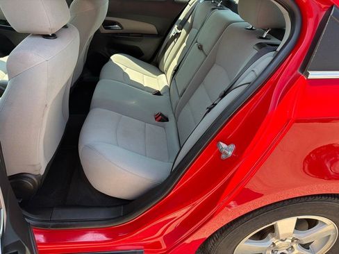 Used 2014 Chevrolet Cruze LT FWD image 11
