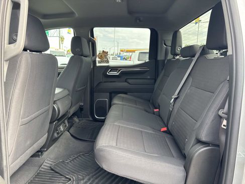 Used 2024 Chevrolet Silverado 1500 LT image 25