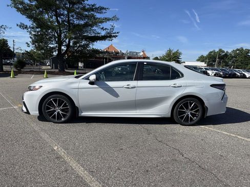 Certified 2024 Toyota Camry SE w/ Cold Weather Package FWD image 5