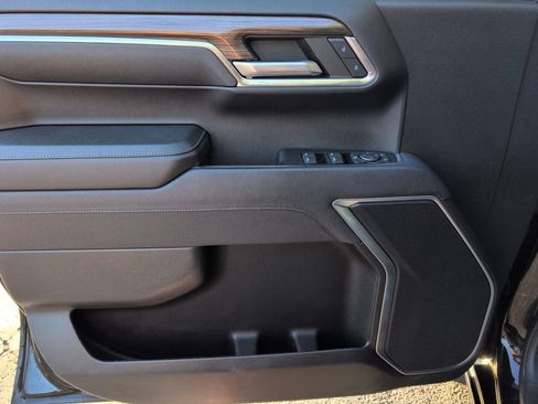 Used 2023 Chevrolet Silverado 1500 RST image 16