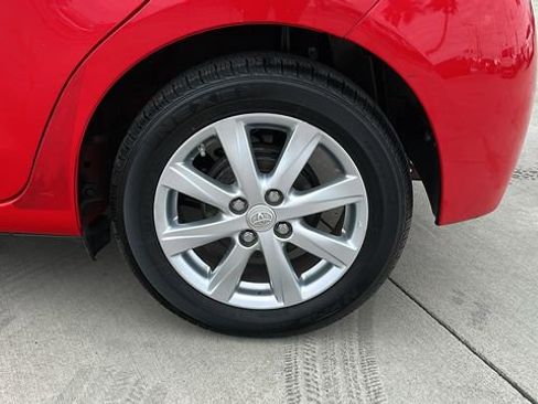 Used 2015 Toyota Yaris LE image 19