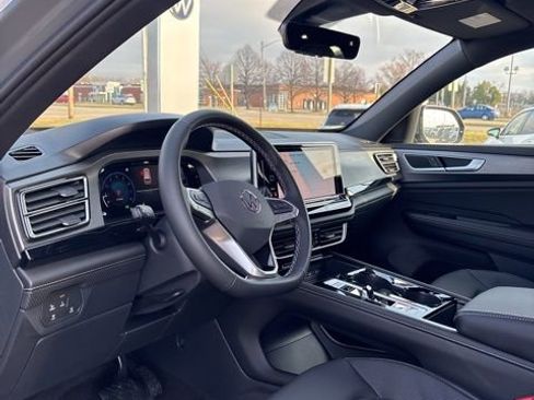 New 2026 Volkswagen Atlas Cross Sport SE AWD/4WD image 14