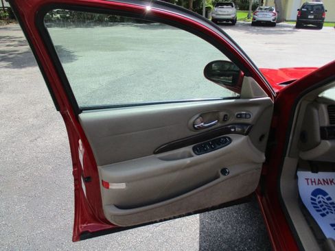 Used 2003 Buick Le Sabre Limited w/ Celebration Edition Package FWD image 19