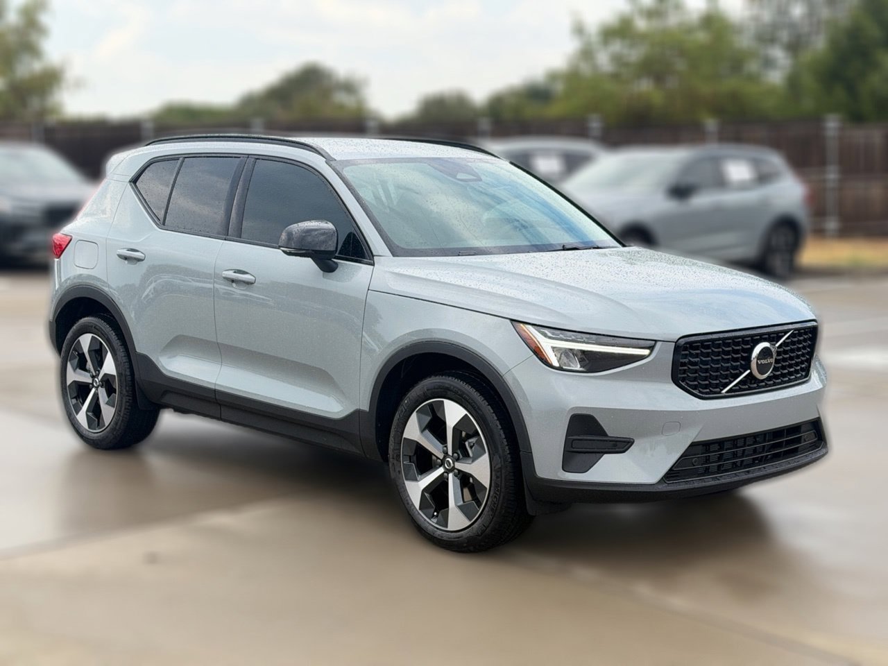 New 2026 Volvo XC40 B4 Core w/ Protection Package Premier FWD image 4