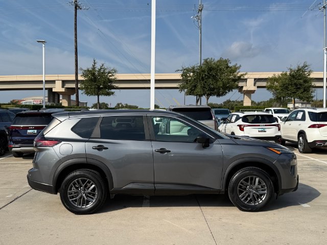 Used 2024 Nissan Rogue S FWD image 7