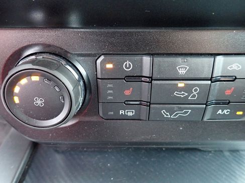 Used 2020 Ford F150 XLT w/ Equipment Group 302A Luxury AWD/4WD image 25