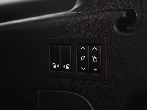 Used 2018 GMC Yukon XL Denali w/ Open Road Package image 21