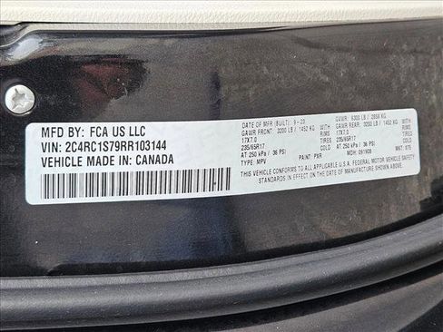 Used 2024 Chrysler Pacifica Select image 25